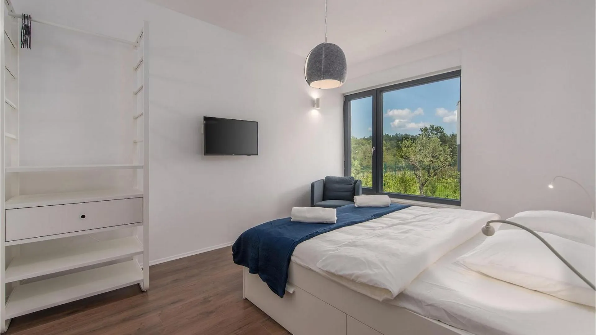 Villa Terra Petehi 0*,
